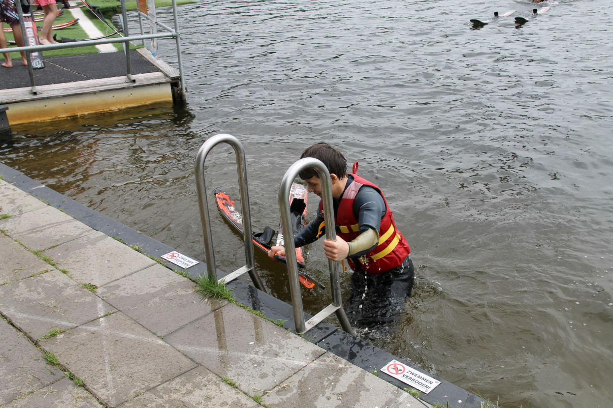 Waterskiing