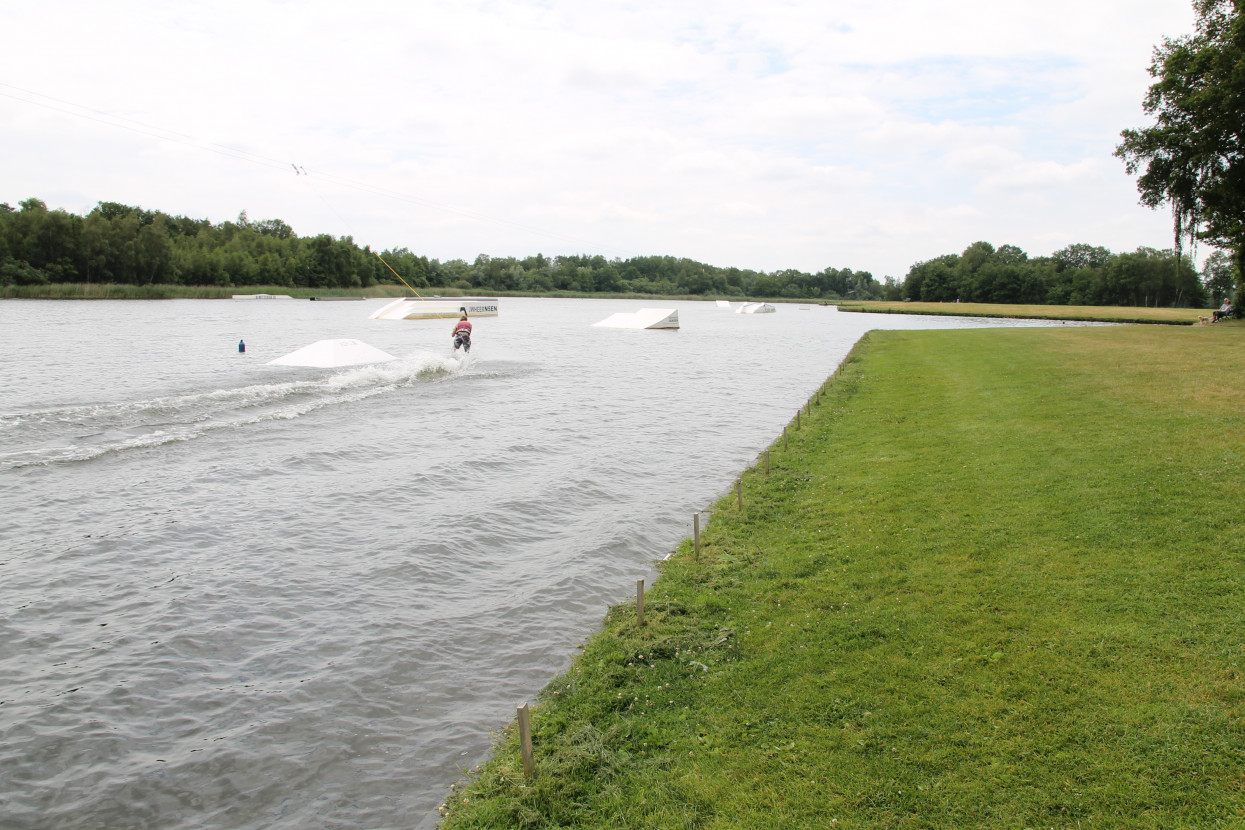 Waterskiing