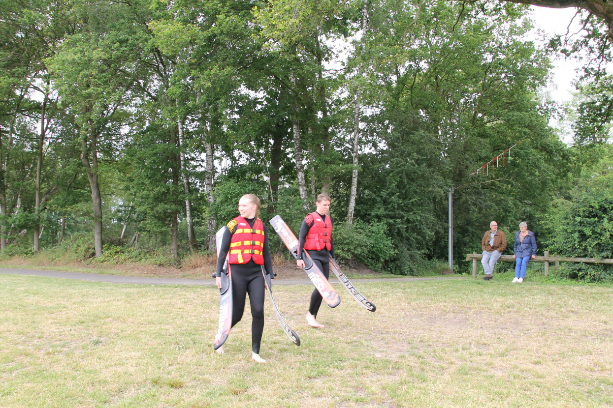 Waterskiing