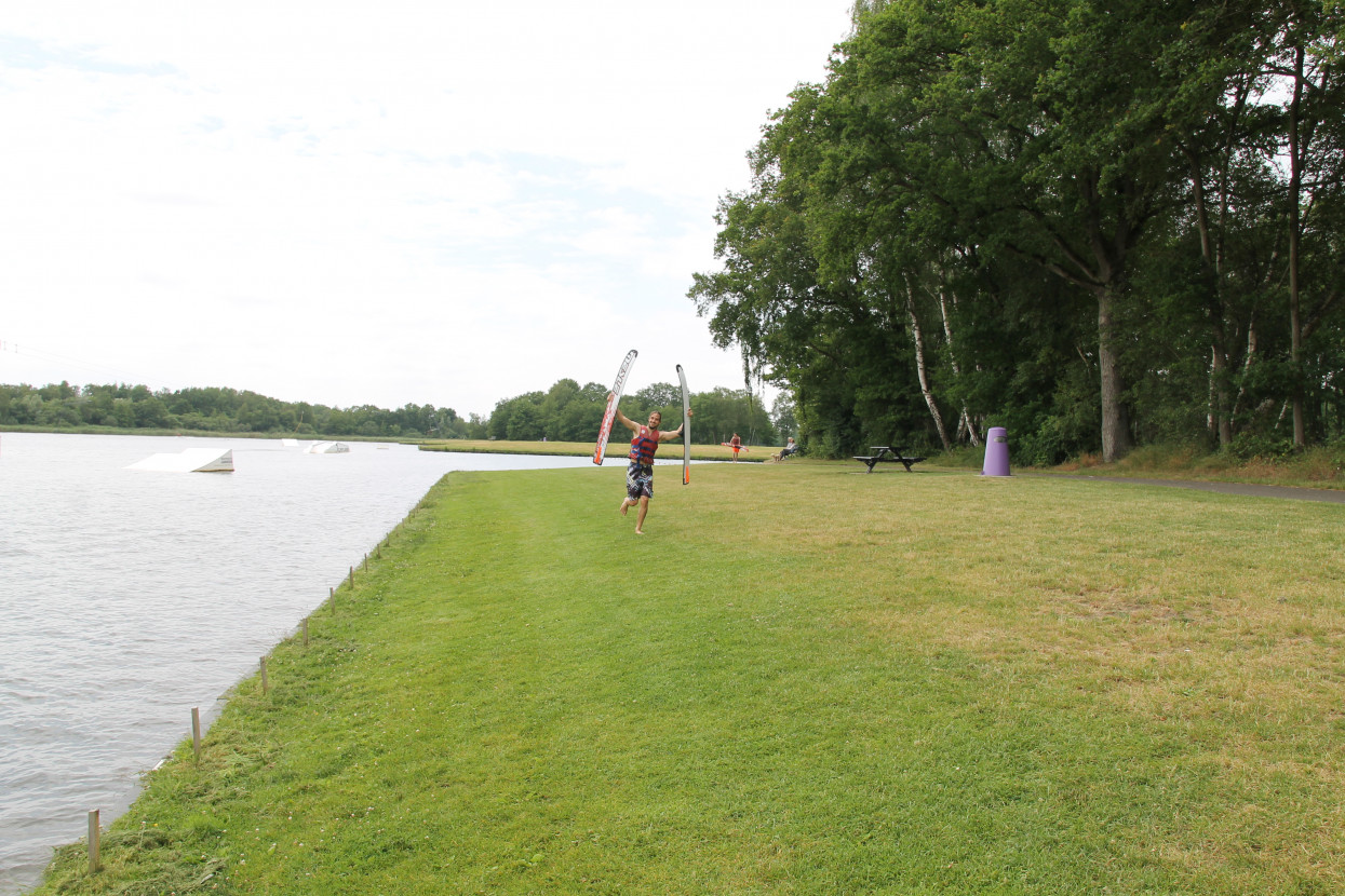 Waterskiing