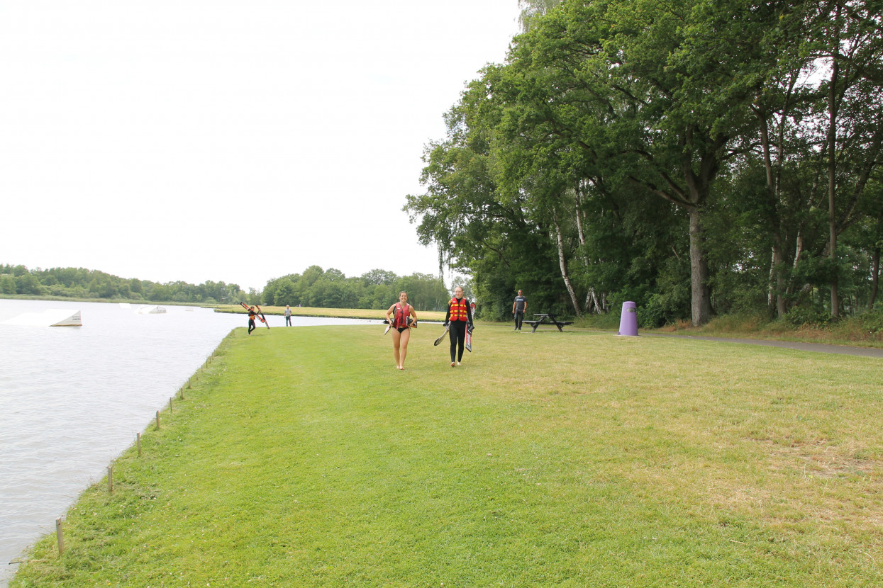 Waterskiing