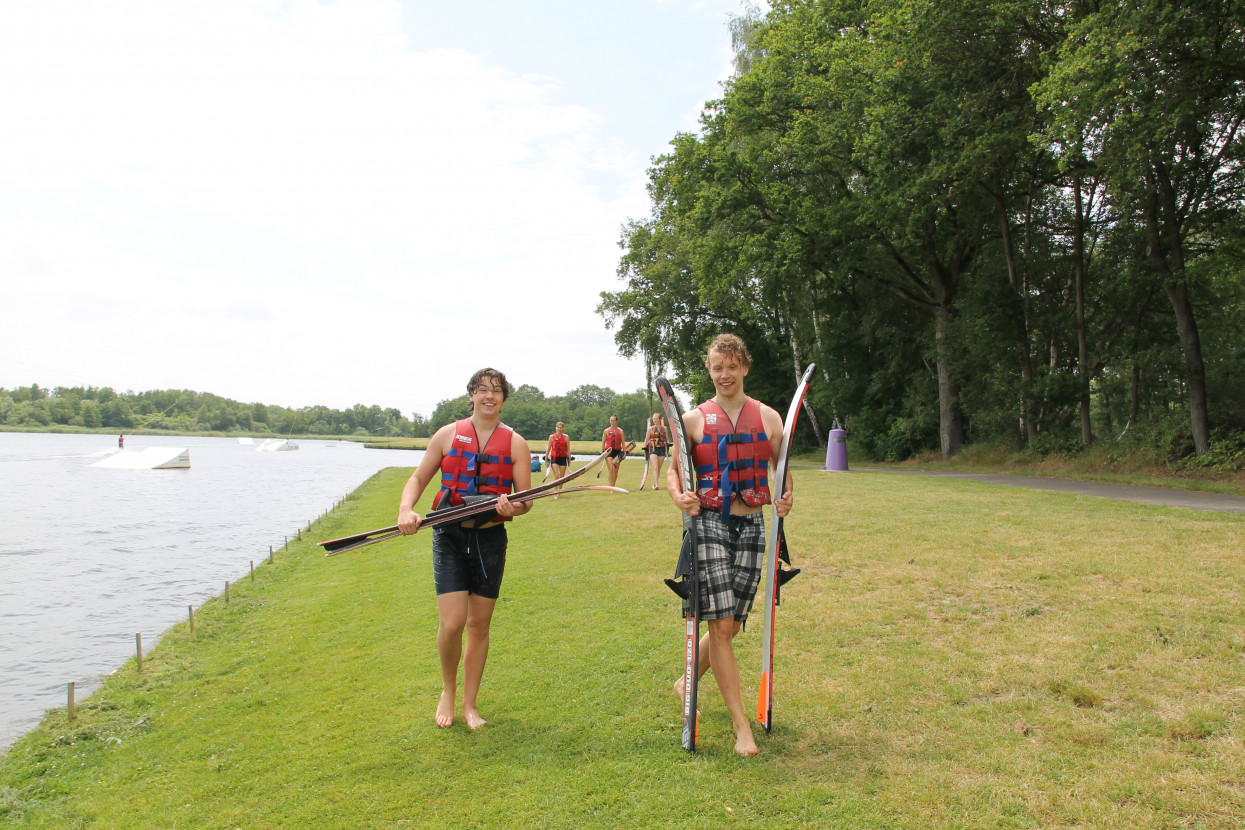 Waterskiing