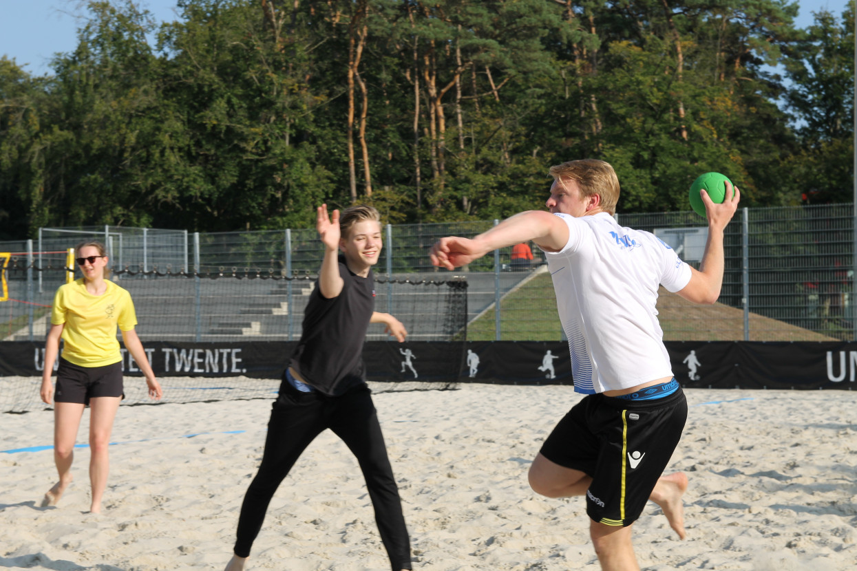 Beach handball