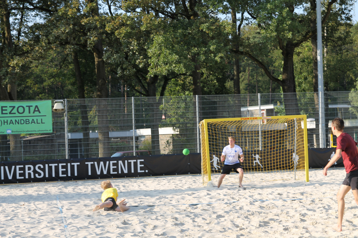 Beach handball