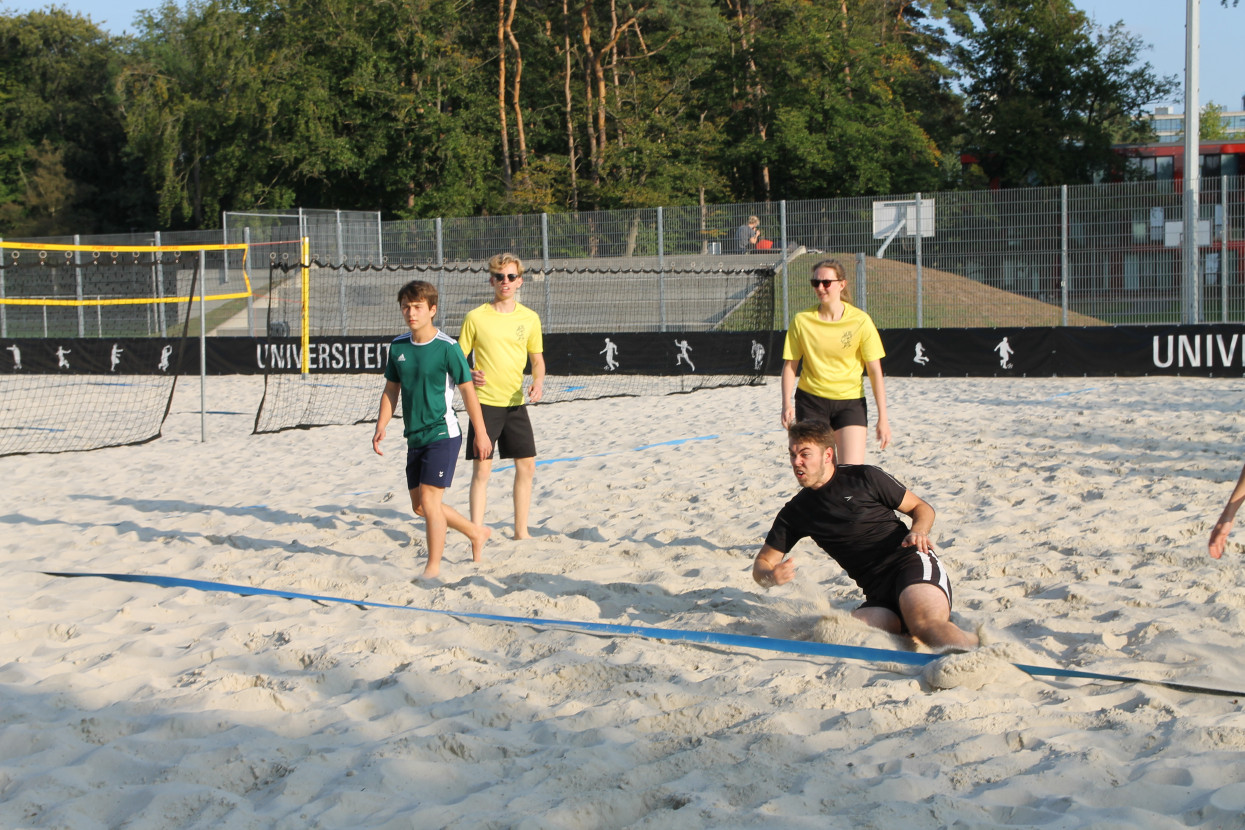 Beach handball