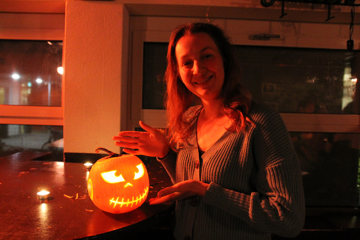 Pumpkin Carving (with dinner)