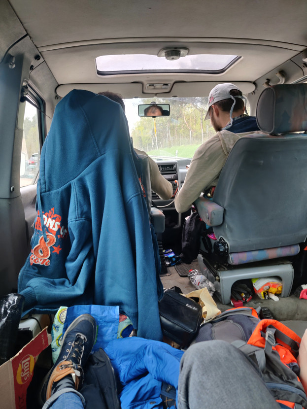Hitch-hiking competition