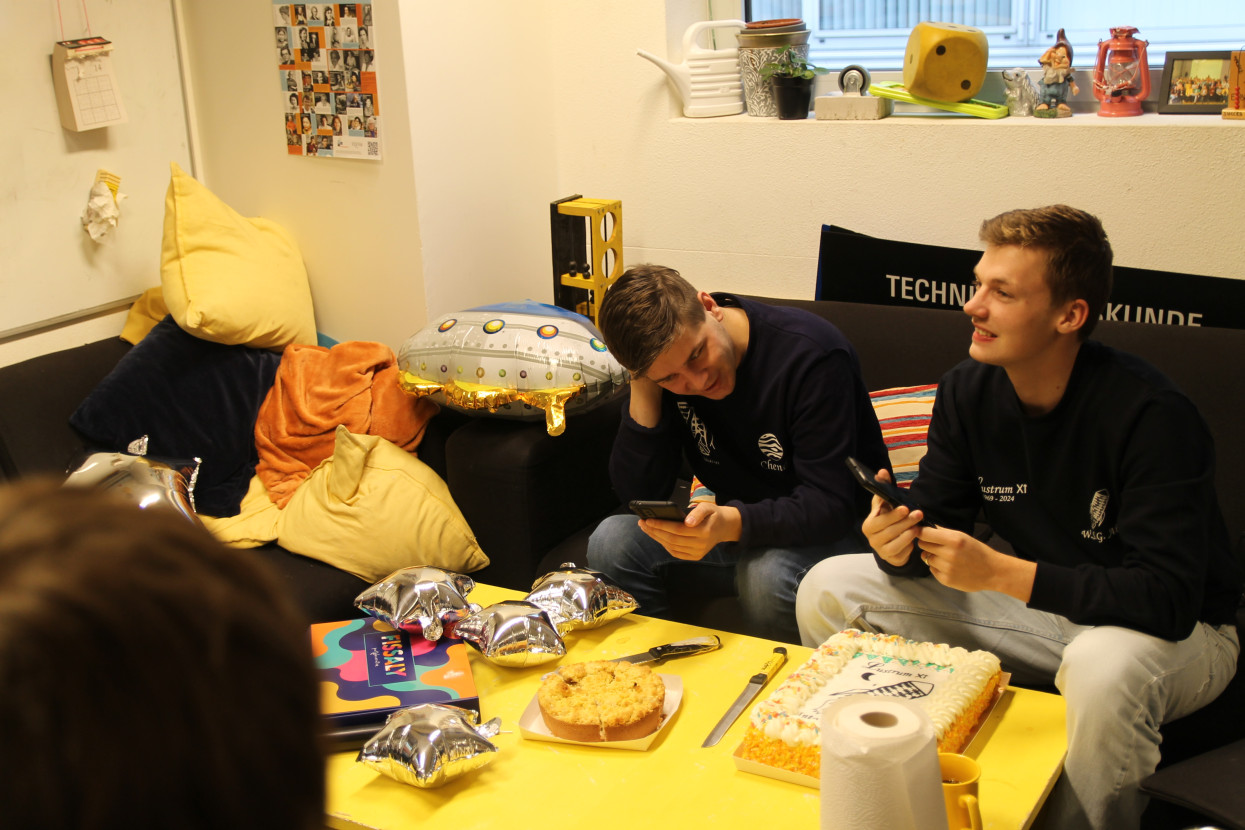 Cake Lunch + Lustrum Book reveal