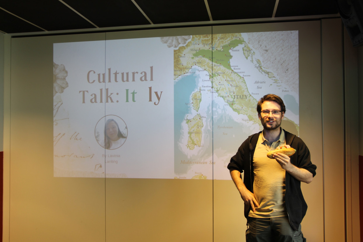 Cultural Talk Lavinia Lanting