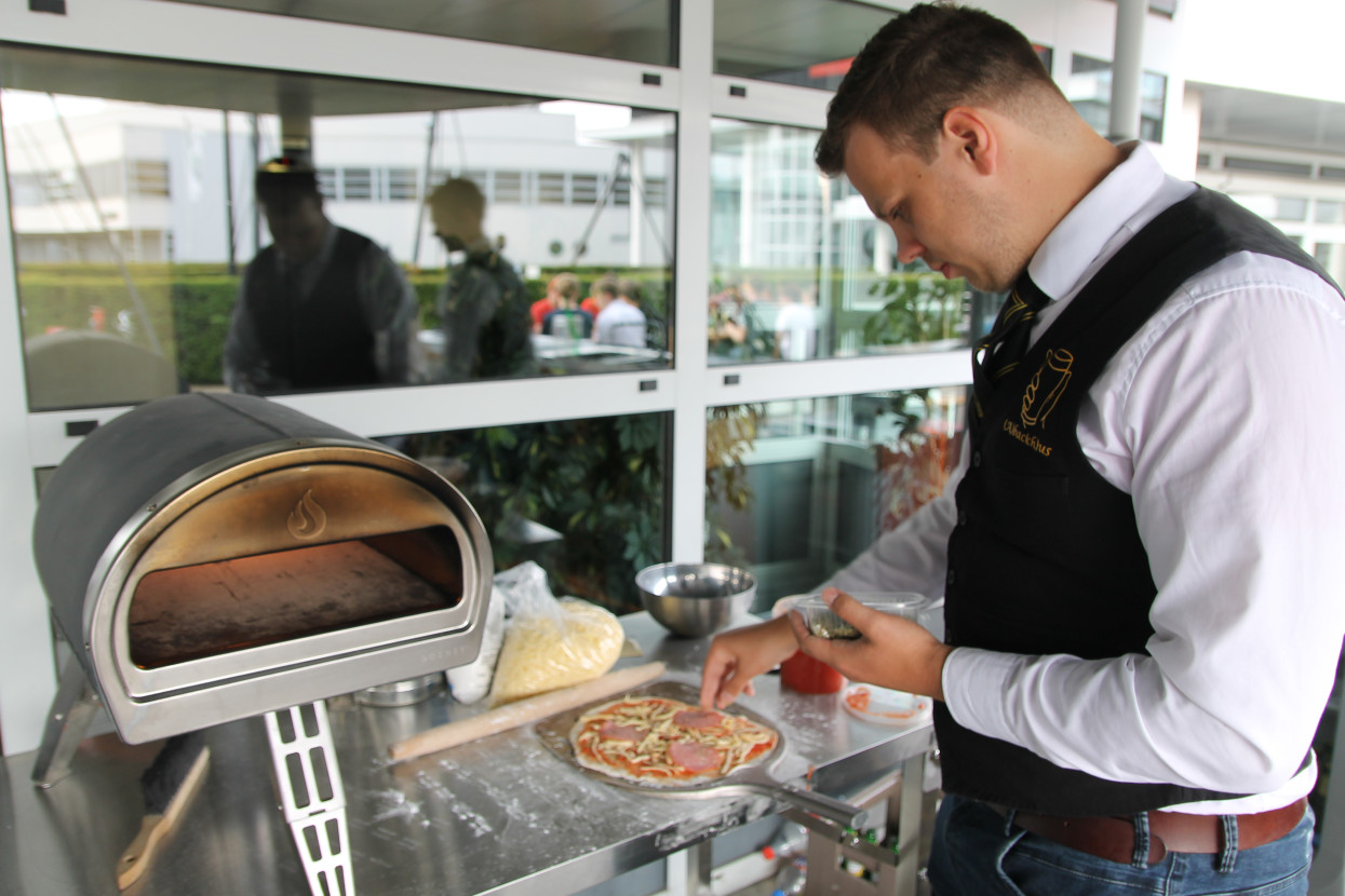 Marco Bonding: Pizza baking & Swingo!