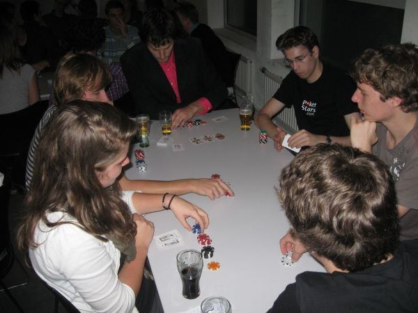 Pokeravond