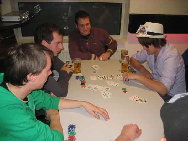 Pokeravond