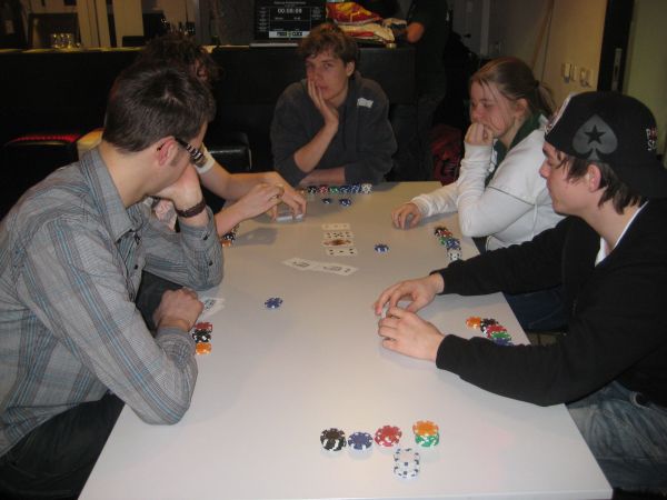 Pokeravond