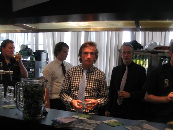 Eindelijk (weer) student-borrel