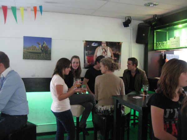 Eindelijk (weer) student-borrel