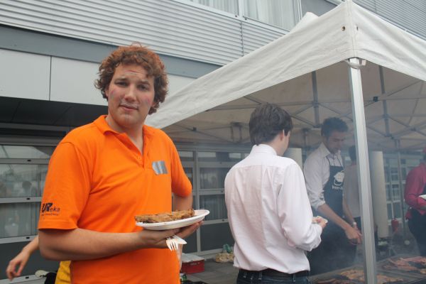 EK-borrel en voetbal kijken