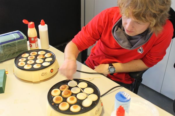 Dies poffertjes, borrel en gourmet