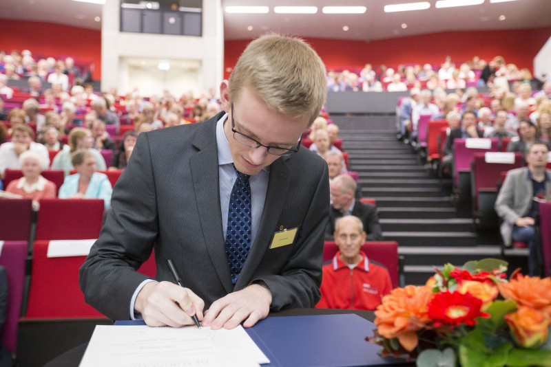 Bachelor graduation ceremony