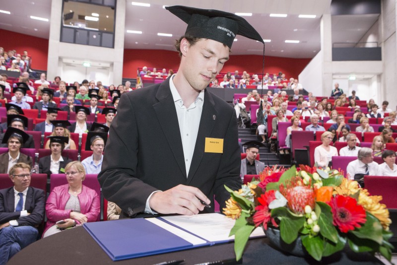 Bachelor graduation ceremony