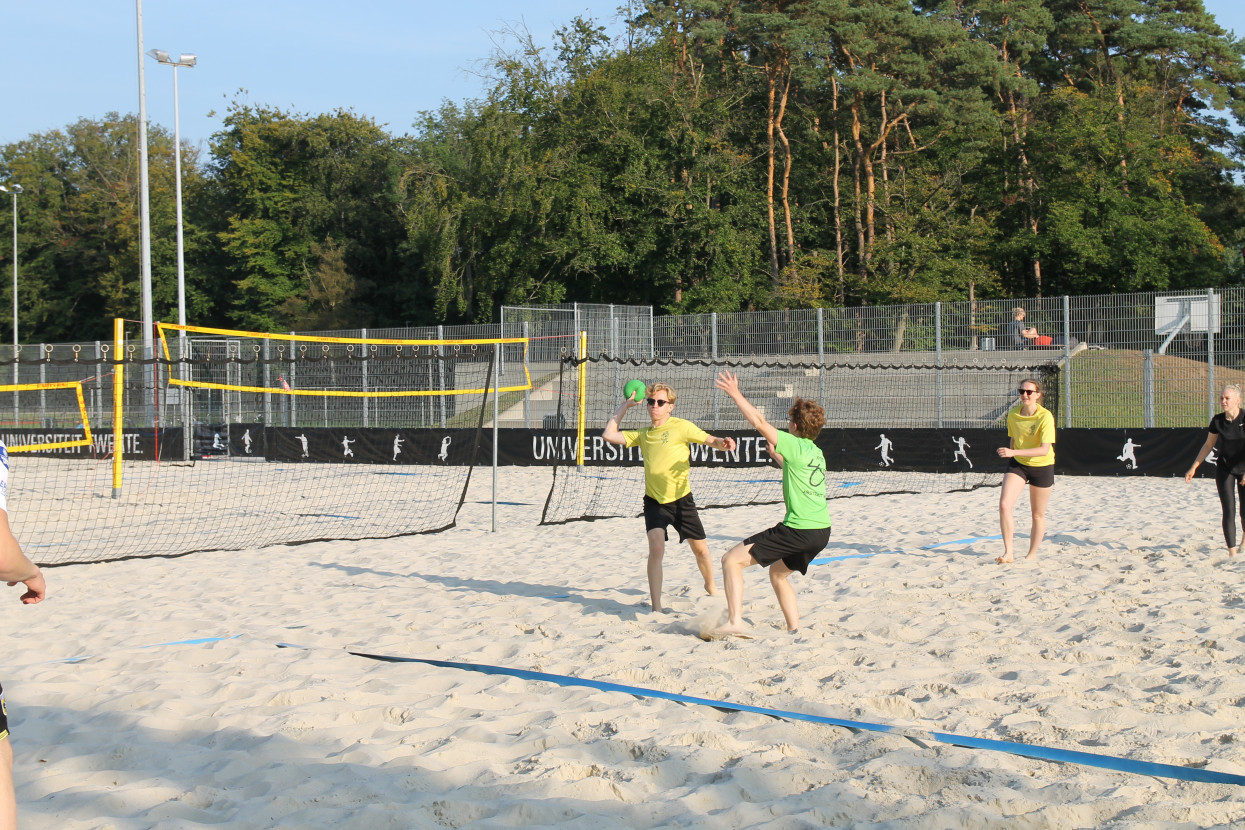 Beach handball