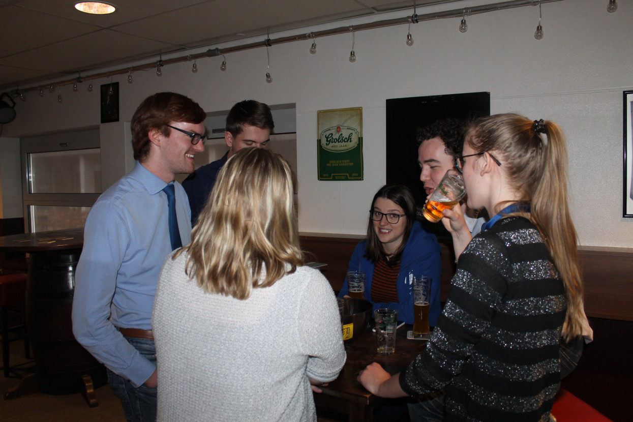 Do you wanna (throw a) DIE?-borrel