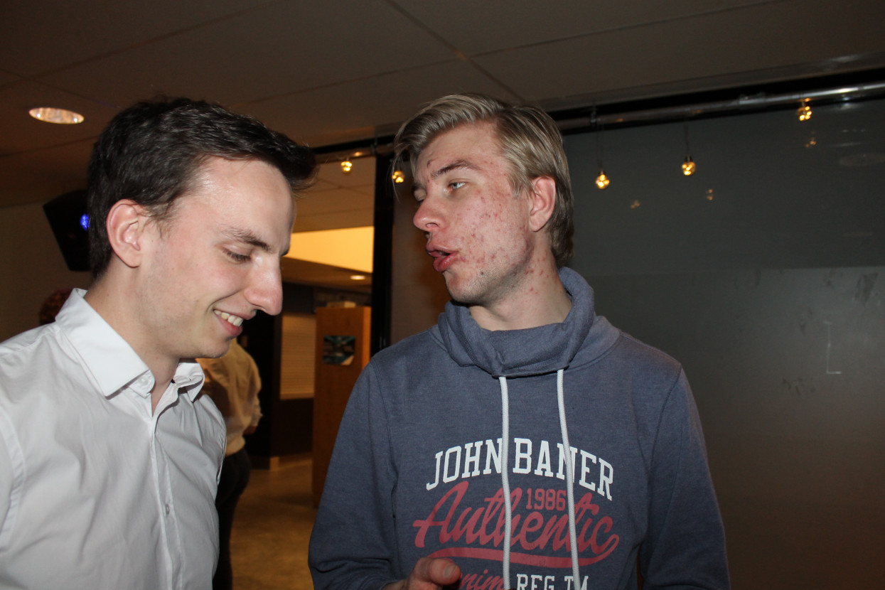 'Wat is het fijn om geen scholier meer te zijn' borrel