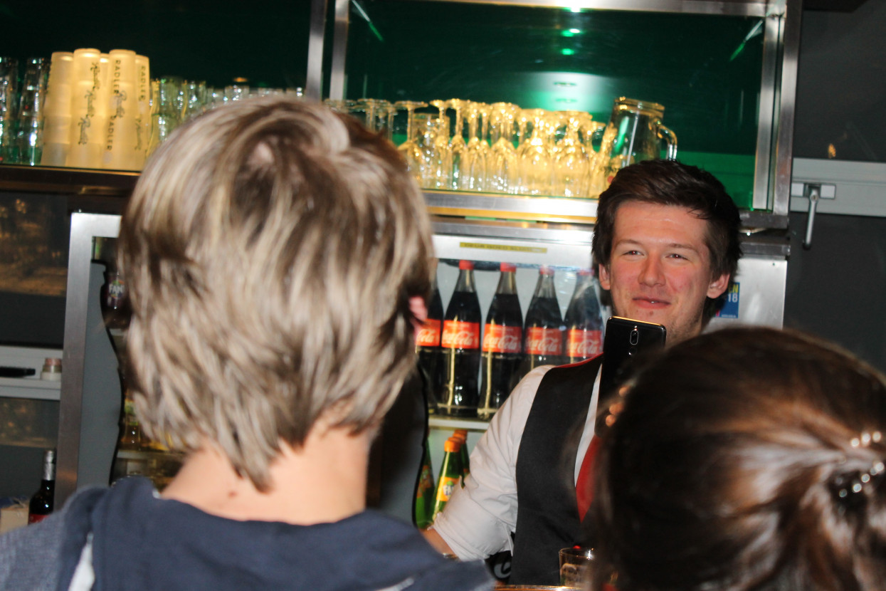 'Wat is het fijn om geen scholier meer te zijn' borrel