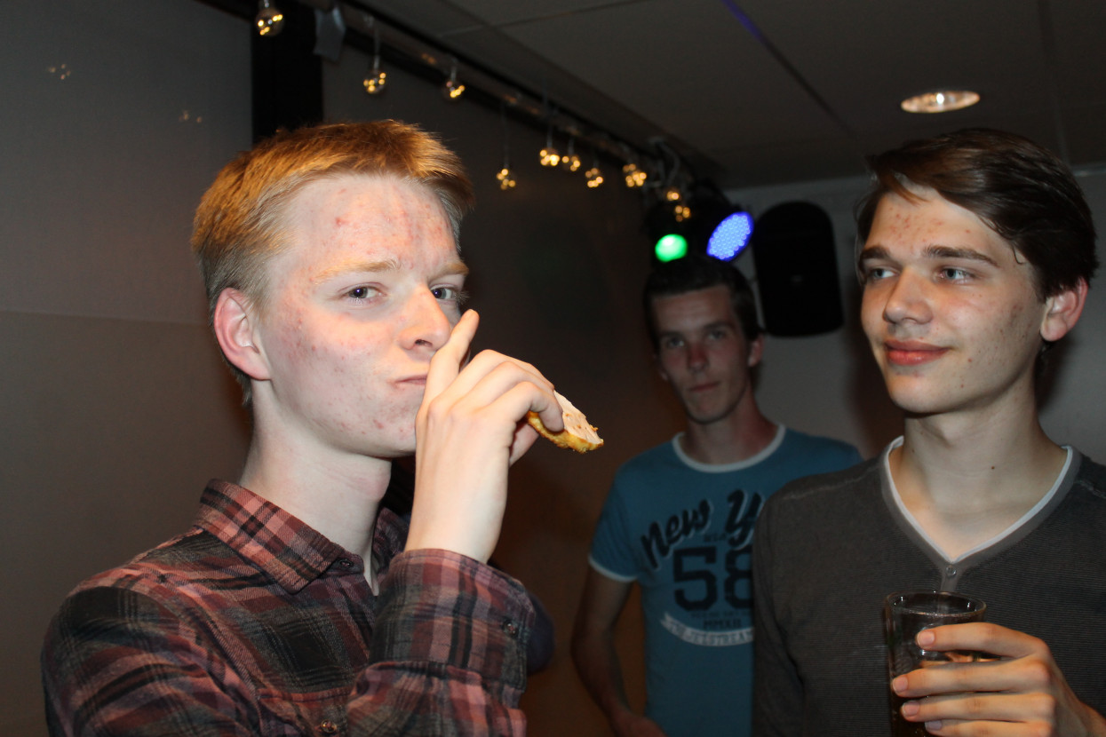 'Wat is het fijn om geen scholier meer te zijn' borrel