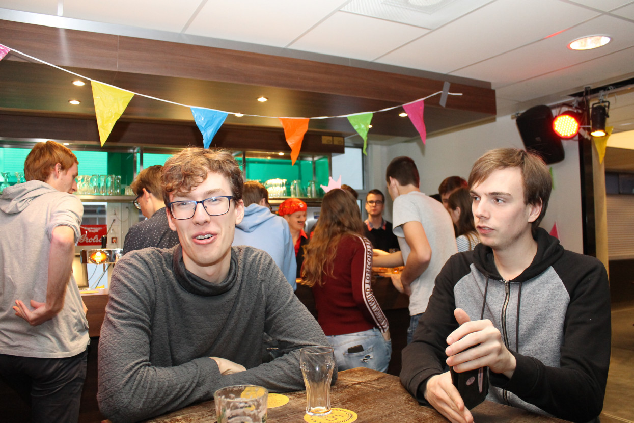Mario Krat borrel