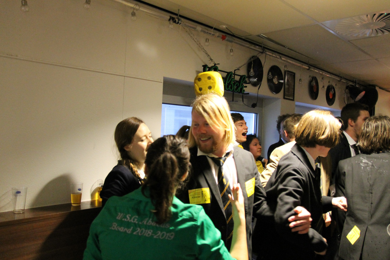 Constitutie borrel