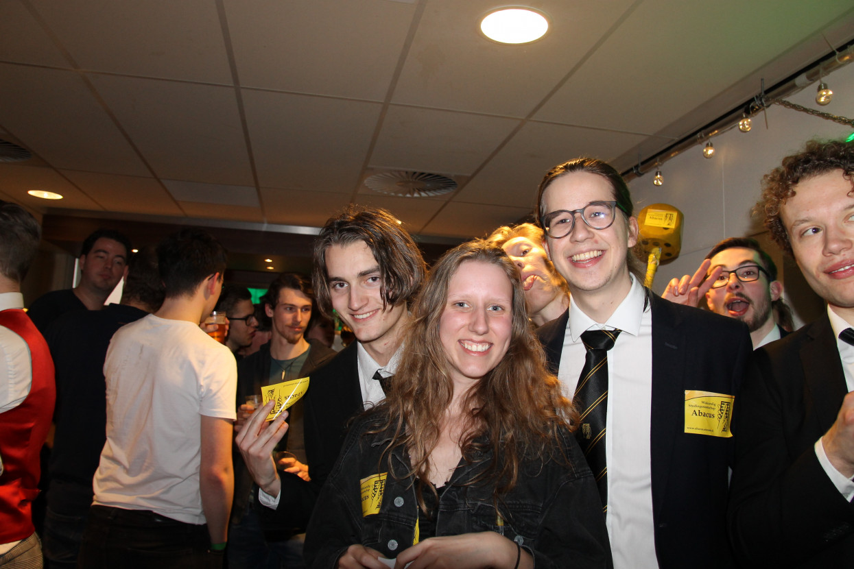 Constitutie borrel
