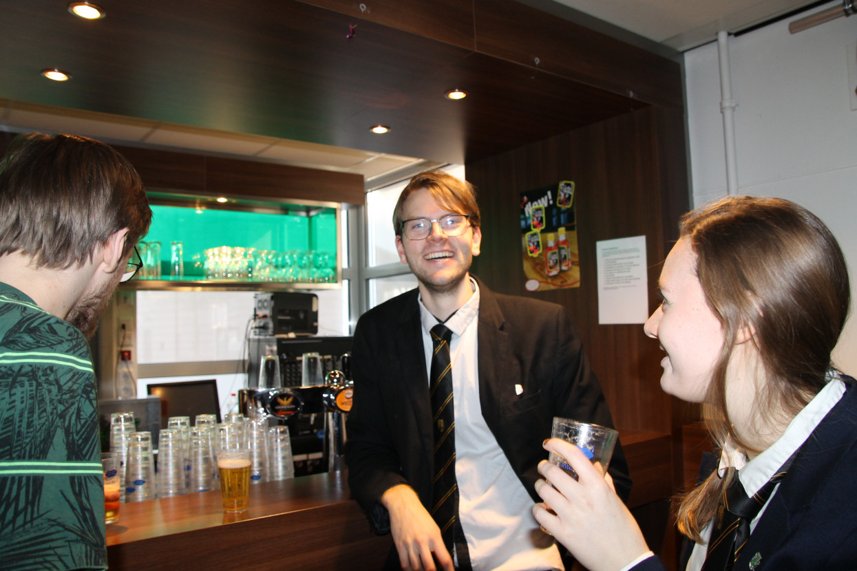 Constitutie borrel