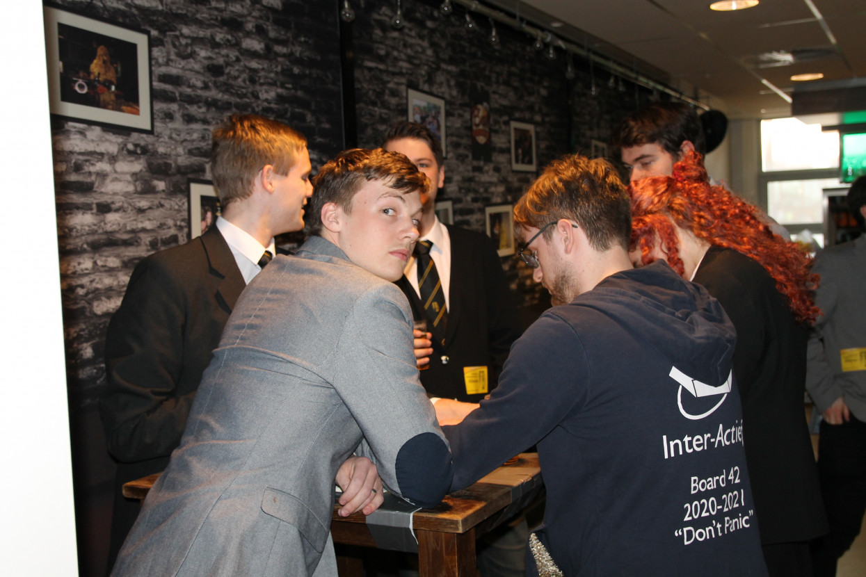 Constitutie borrel