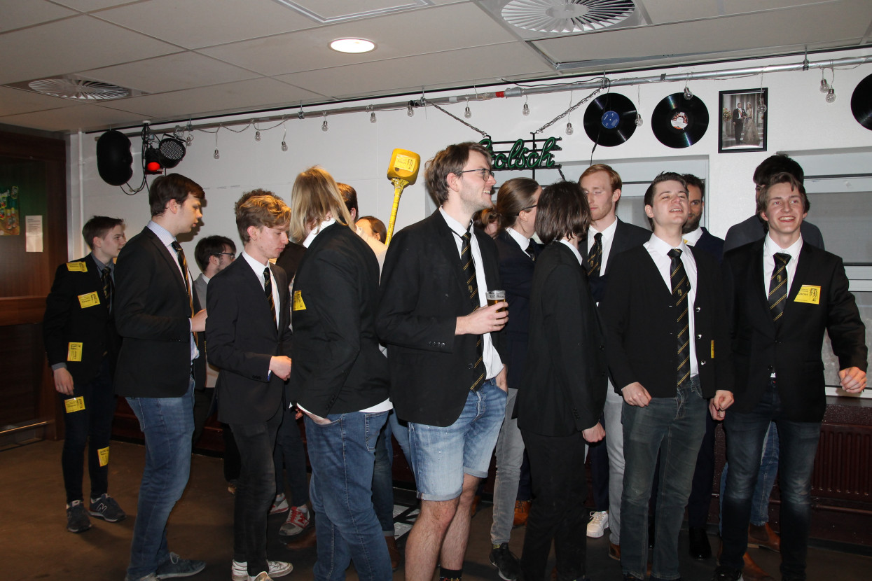 Constitutie borrel