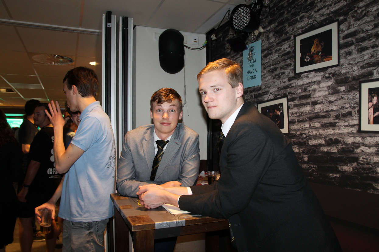 Constitutie borrel