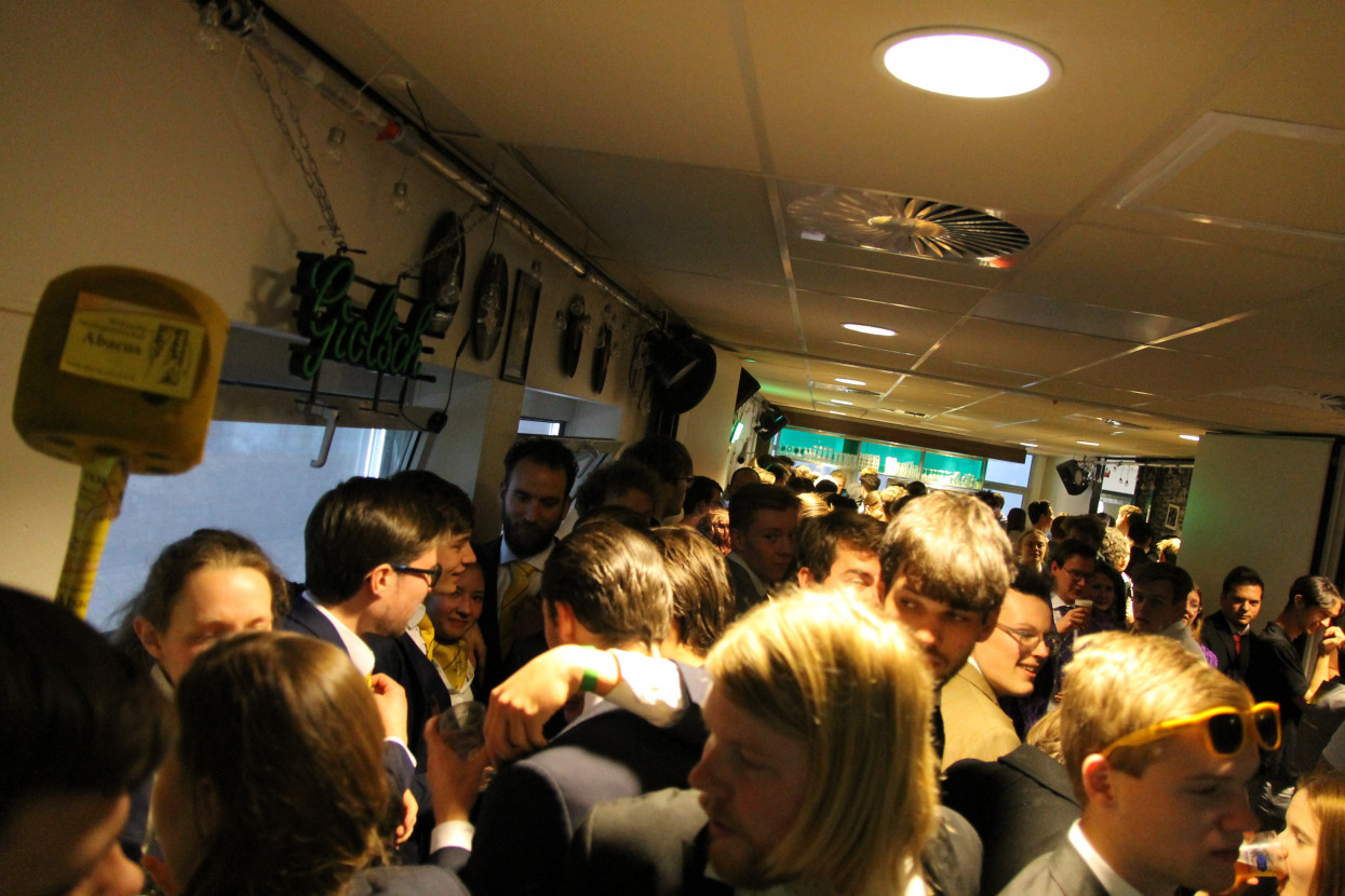 Constitutie borrel