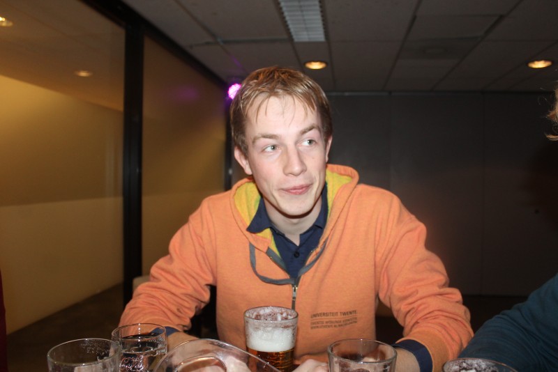 Ik-haal-liever-bier-dan-tentamens borrel