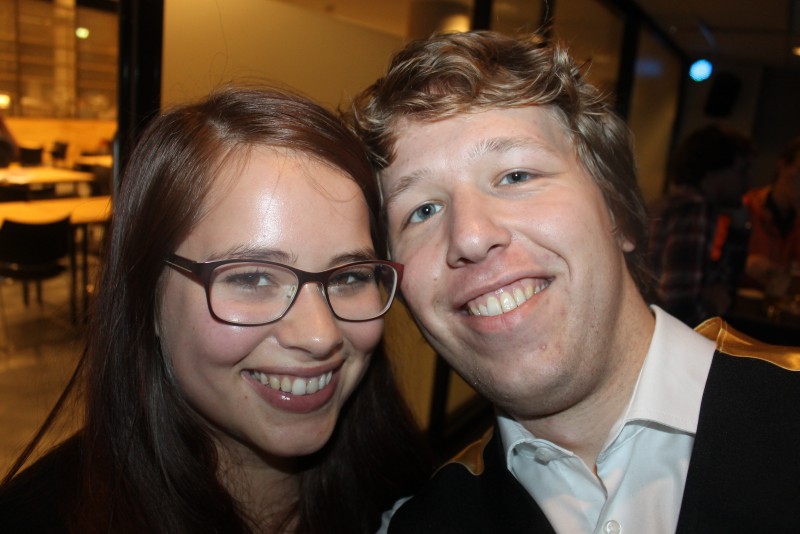 Ik-haal-liever-bier-dan-tentamens borrel