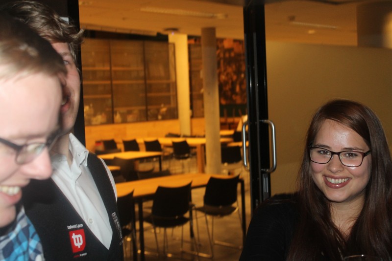 Ik-haal-liever-bier-dan-tentamens borrel