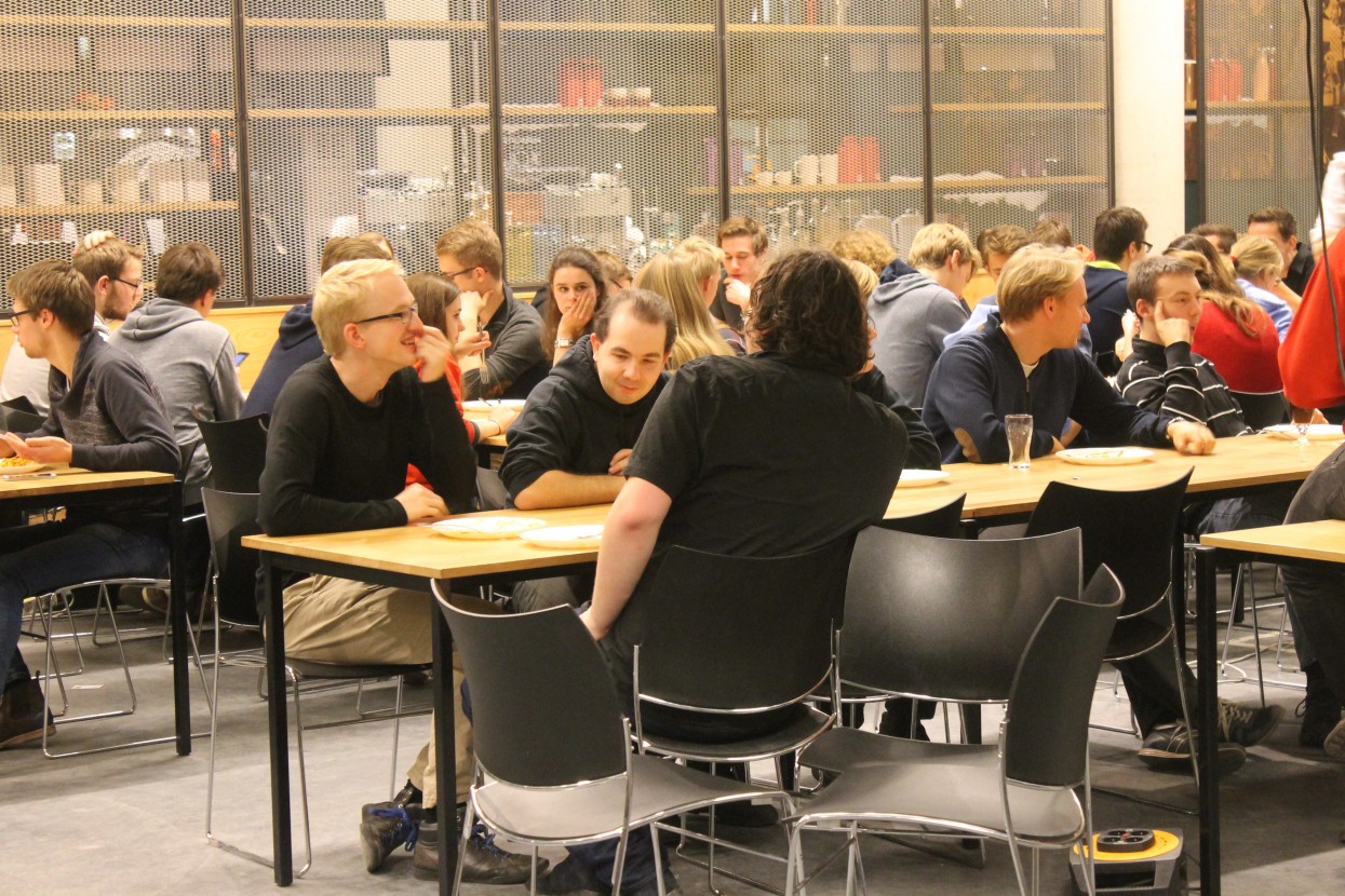 Dies avondeten en borrel
