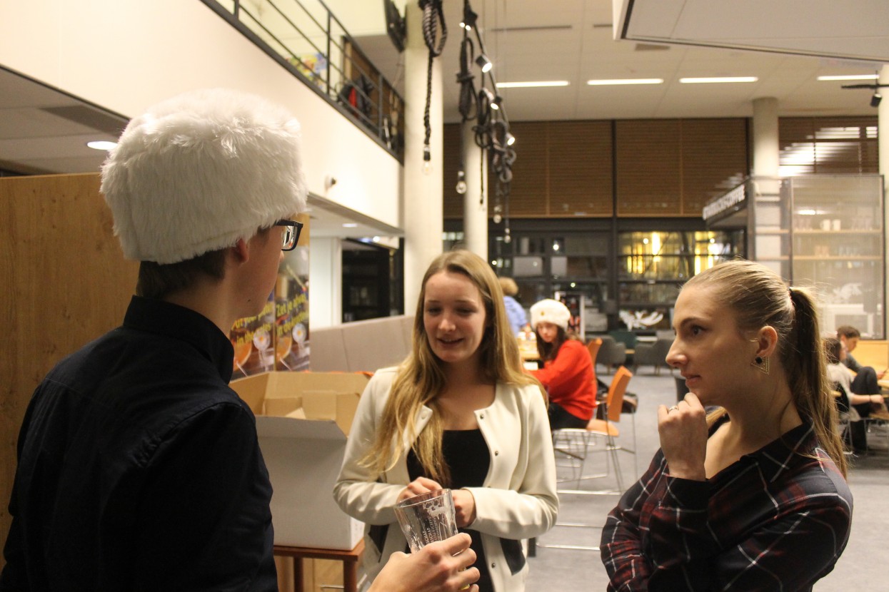 Dies avondeten en borrel