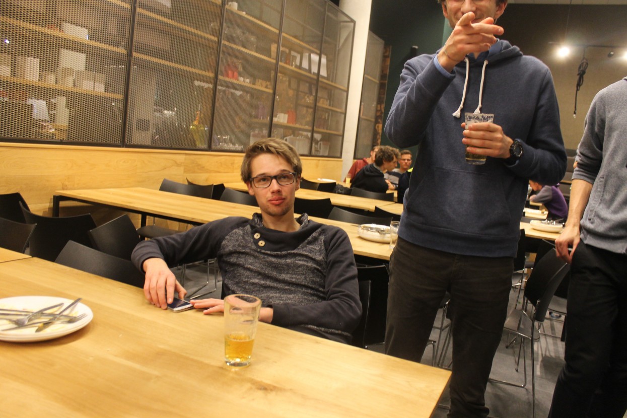 Dies avondeten en borrel