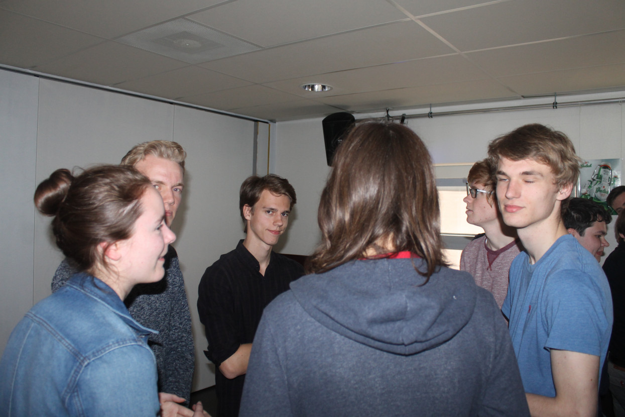 Kandidaat-bestuur bekendmakingsborrel