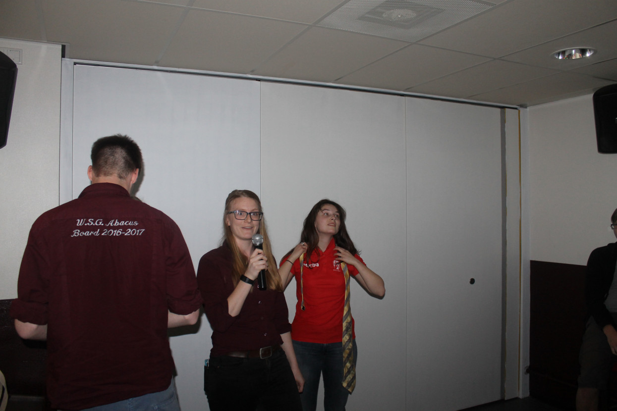 Kandidaat-bestuur bekendmakingsborrel