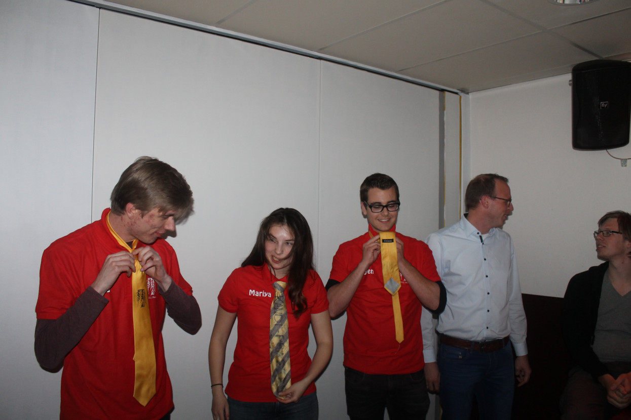 Kandidaat-bestuur bekendmakingsborrel