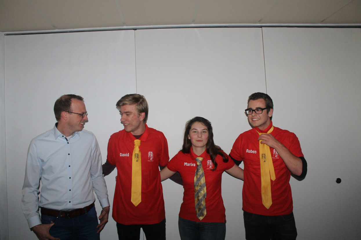 Kandidaat-bestuur bekendmakingsborrel