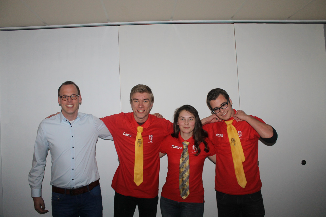 Kandidaat-bestuur bekendmakingsborrel