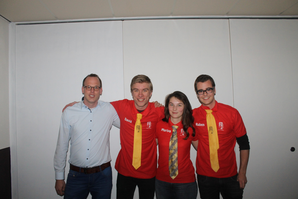Kandidaat-bestuur bekendmakingsborrel