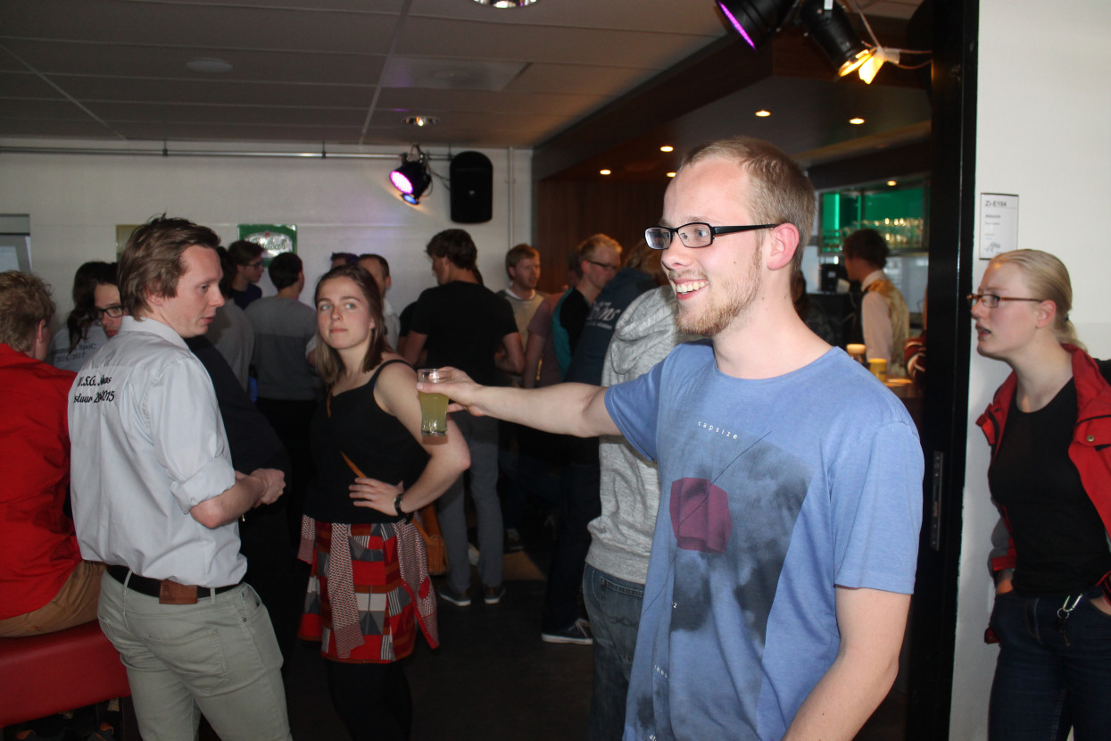 Kandidaat-bestuur bekendmakingsborrel