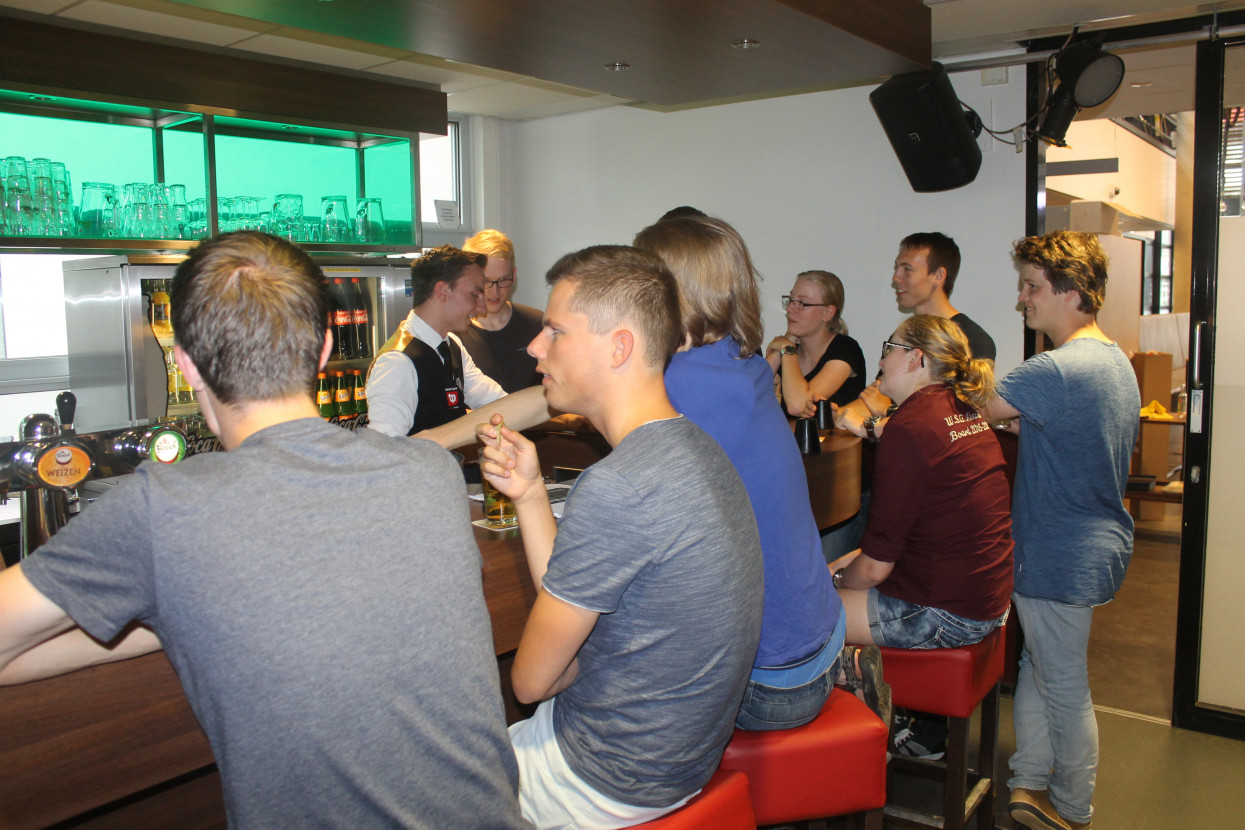 Uitzuipborrel